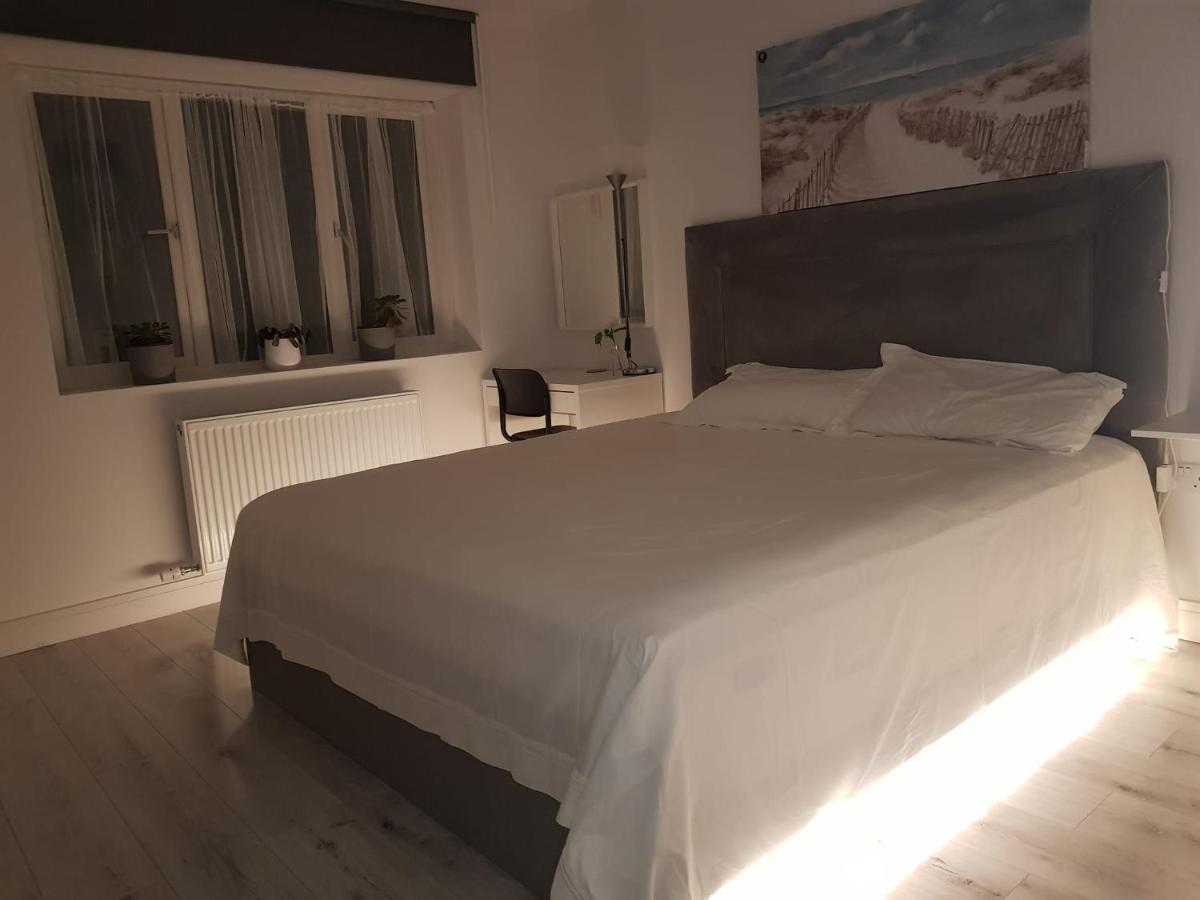 דבלין Barnoaks House - Private Room Ensuite Bathroom Homestay מראה חיצוני תמונה