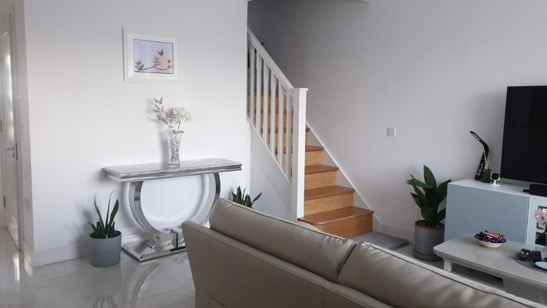 דבלין Barnoaks House - Private Room Ensuite Bathroom Homestay מראה חיצוני תמונה